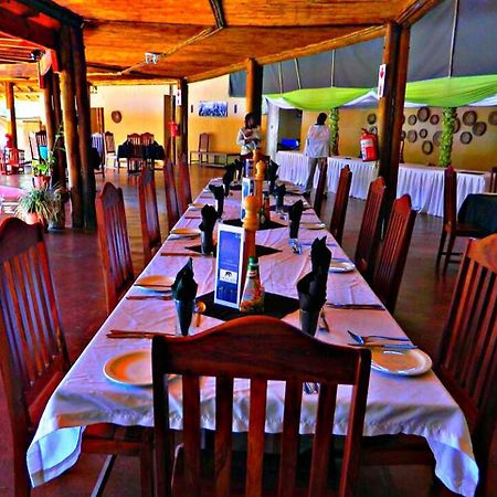 Kwalape Safari Lodge Kasane Eksteriør bilde